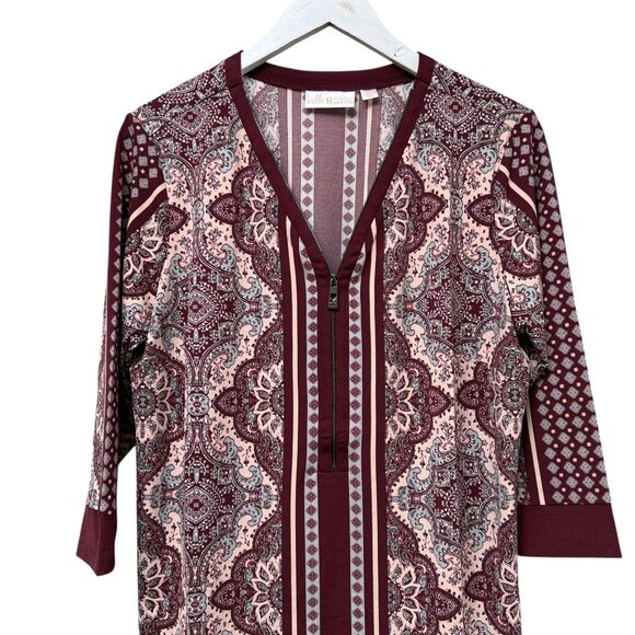 BELLE Kim Gravel Womens Stretch Top Medium Burgundy Red Paisley Zip V-Neck NWOT - Picture 2 of 7